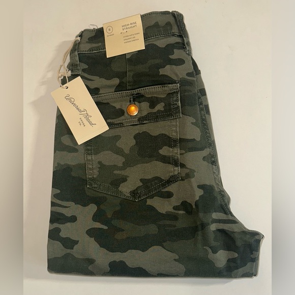 NEW Universal Thread Camo Pants Sz 6 Small Green Camouflage High Rise Straight - Picture 7 of 10